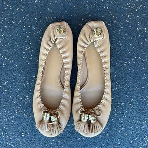 Tory Burch Reese Leather Tassel Ballet Flats. Cognac/tan size 8.5